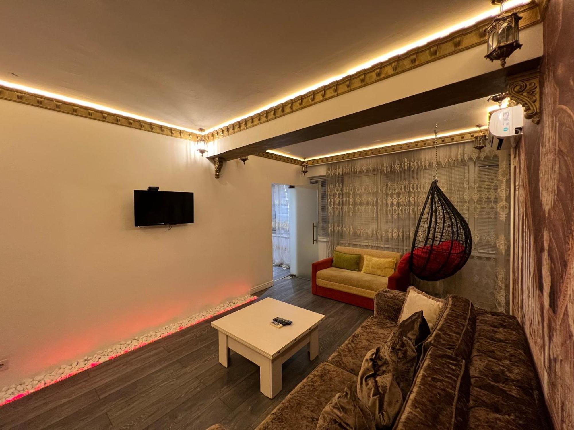 2 Bedrooms Heart Of City Center キシナウ エクステリア 写真
